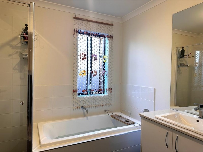 19 Anvil Way, Clyde North VIC 3978