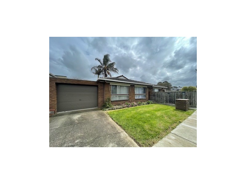 33 Lorna Street Street, Cranbourne VIC 3977