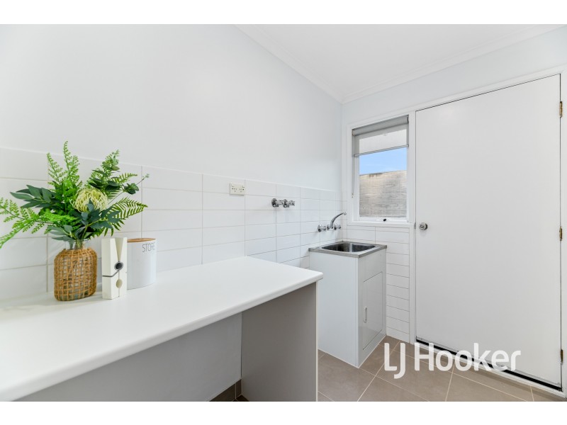 2/15 Kays Avenue, Hallam VIC 3803