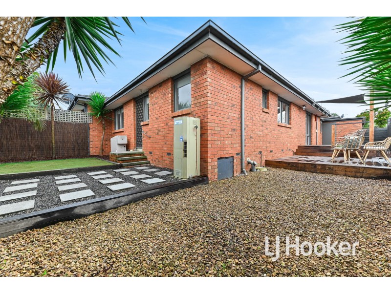 2/15 Kays Avenue, Hallam VIC 3803