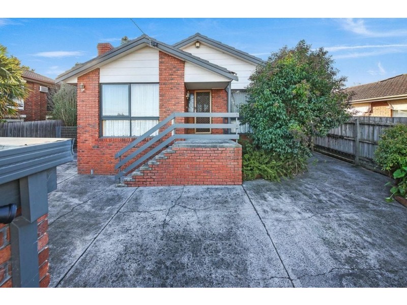 31 Warana Drive, Hampton Park VIC 3976