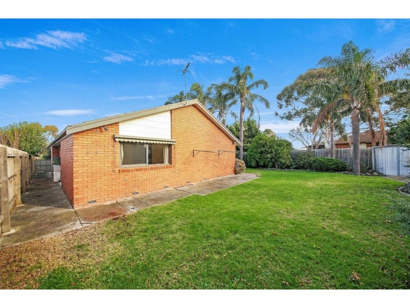31 Warana Drive, Hampton Park VIC 3976
