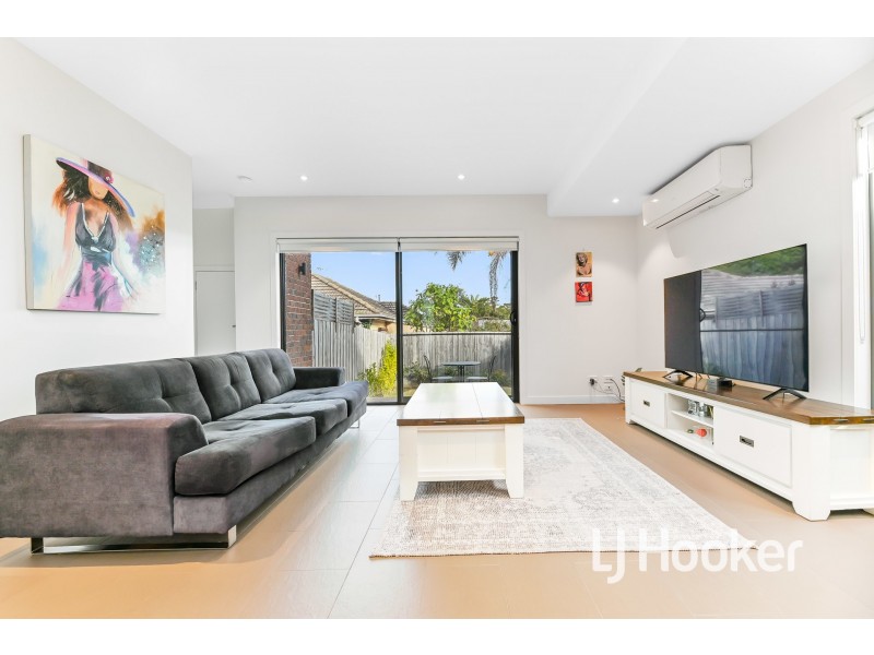 2A Wallace Avenue, Dandenong VIC 3175