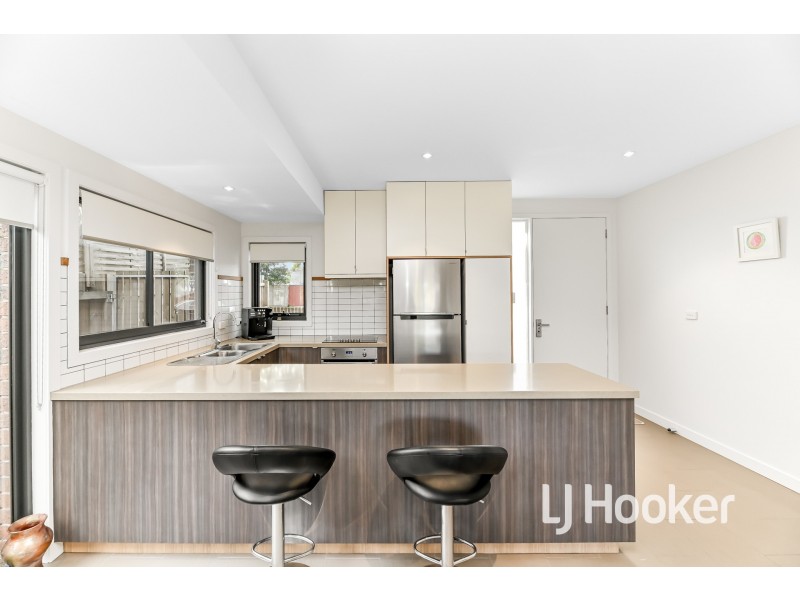 2A Wallace Avenue, Dandenong VIC 3175