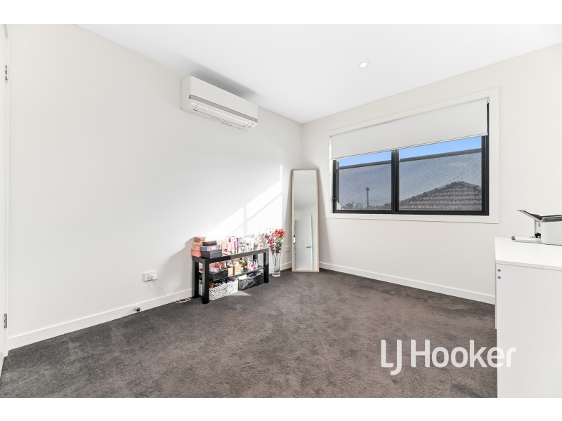 2A Wallace Avenue, Dandenong VIC 3175