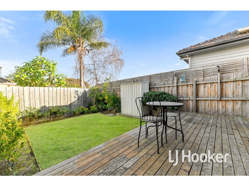2A Wallace Avenue, Dandenong VIC 3175