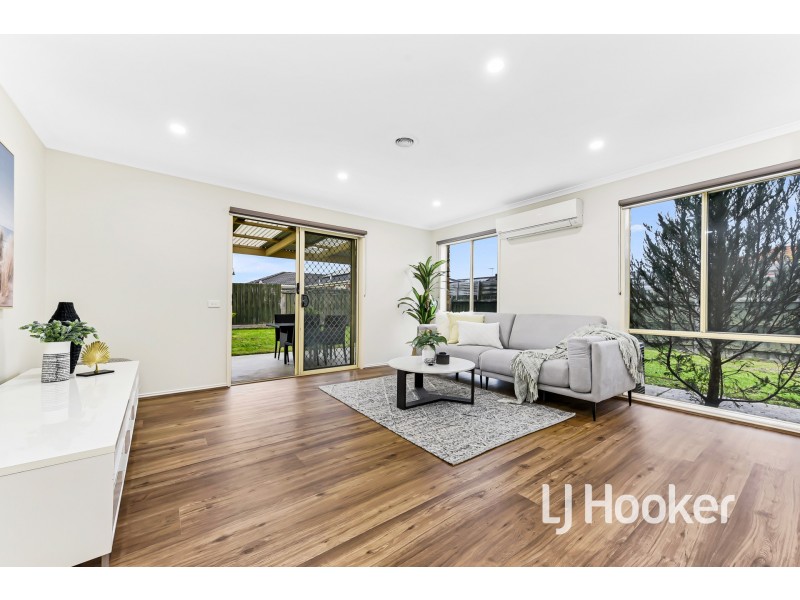 20 Grand Arch Way, Berwick VIC 3806