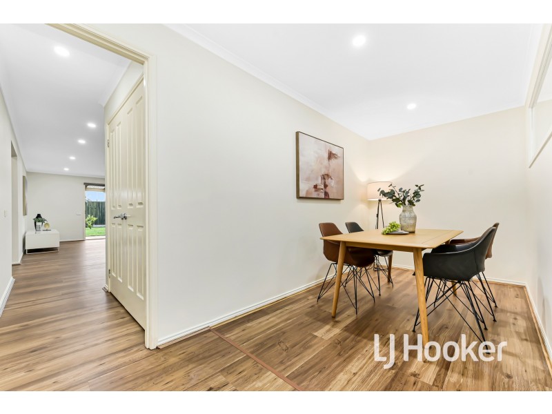20 Grand Arch Way, Berwick VIC 3806