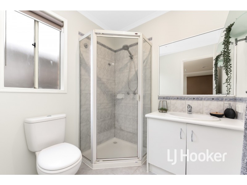 20 Grand Arch Way, Berwick VIC 3806