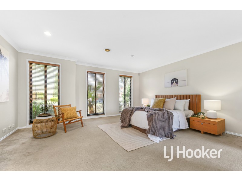 4 Dennis Close, Lynbrook VIC 3975