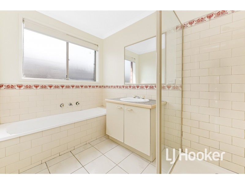 19 Palm Way, Narre Warren South VIC 3805