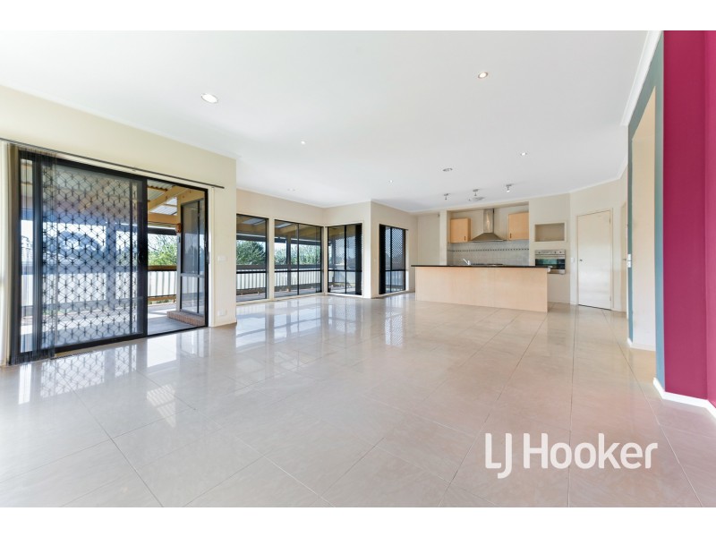 38 Harold Keys Drive, Narre Warren South VIC 3805