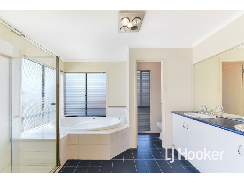38 Harold Keys Drive, Narre Warren South VIC 3805