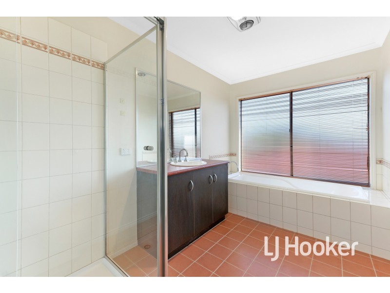 38 Harold Keys Drive, Narre Warren South VIC 3805