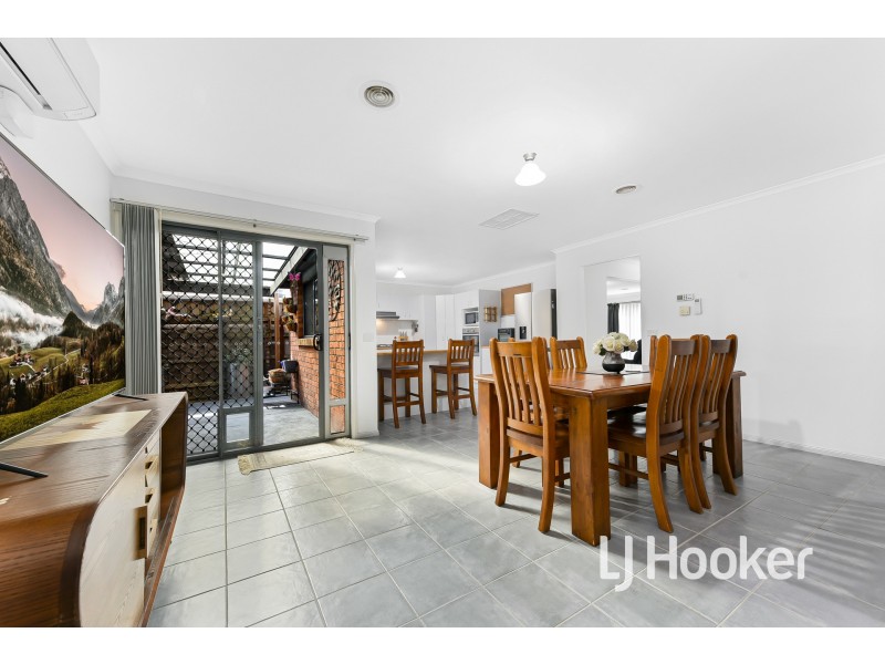 13 Niagara Court, Hampton Park VIC 3976
