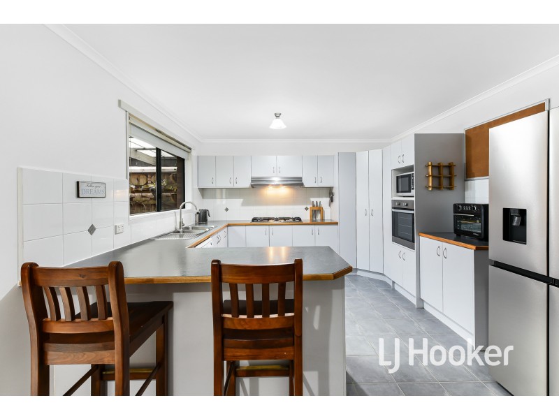 13 Niagara Court, Hampton Park VIC 3976