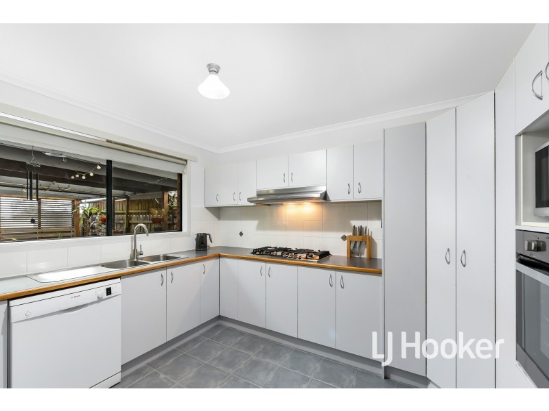 13 Niagara Court, Hampton Park VIC 3976