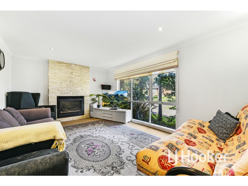 3 Kooyong Close, Hampton Park VIC 3976