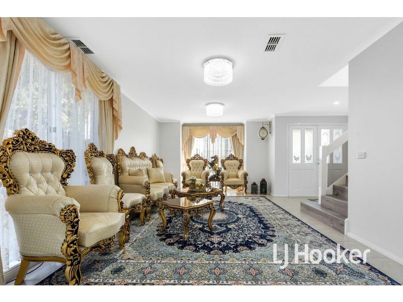 28 Lake View Drive, Narre Warren South VIC 3805