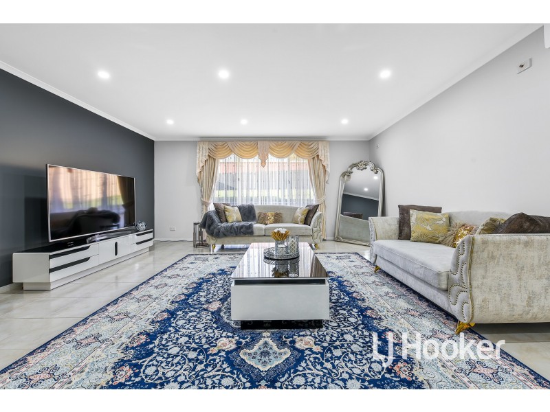 28 Lake View Drive, Narre Warren South VIC 3805