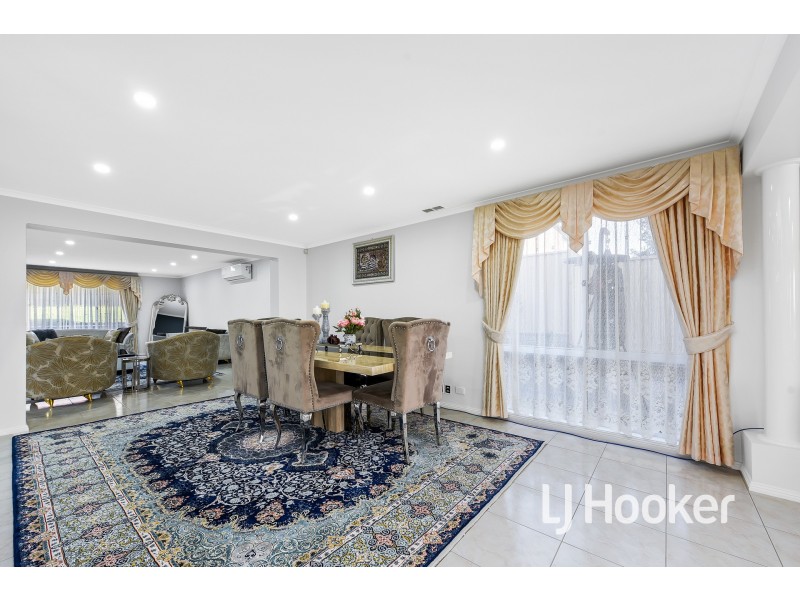 28 Lake View Drive, Narre Warren South VIC 3805
