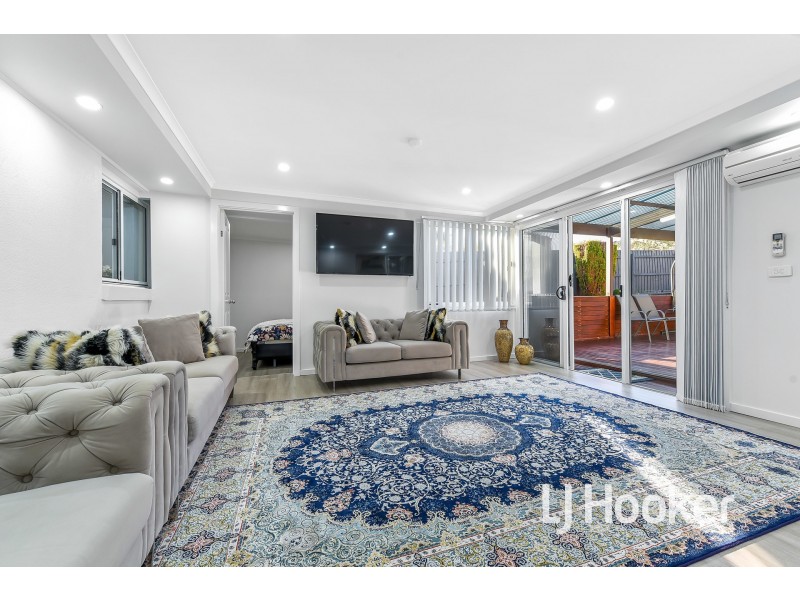 28 Lake View Drive, Narre Warren South VIC 3805