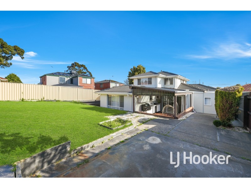 28 Lake View Drive, Narre Warren South VIC 3805