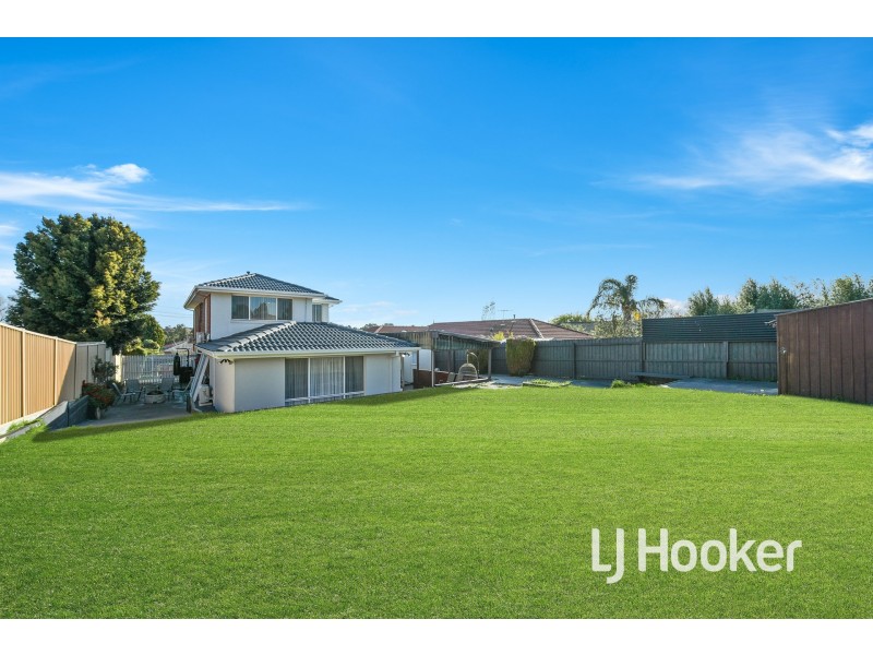 28 Lake View Drive, Narre Warren South VIC 3805