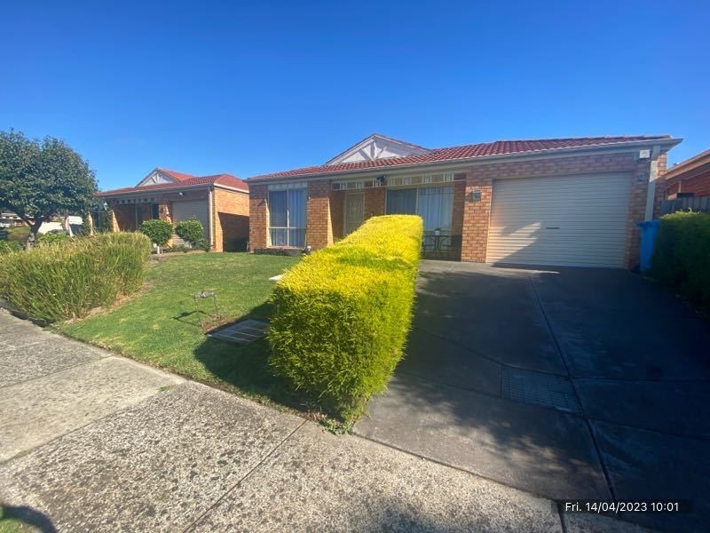 15A Staunton Walk, Cranbourne East VIC 3977