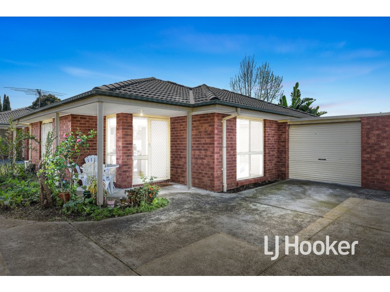 2/151 Cairns Road, Hampton Park VIC 3976