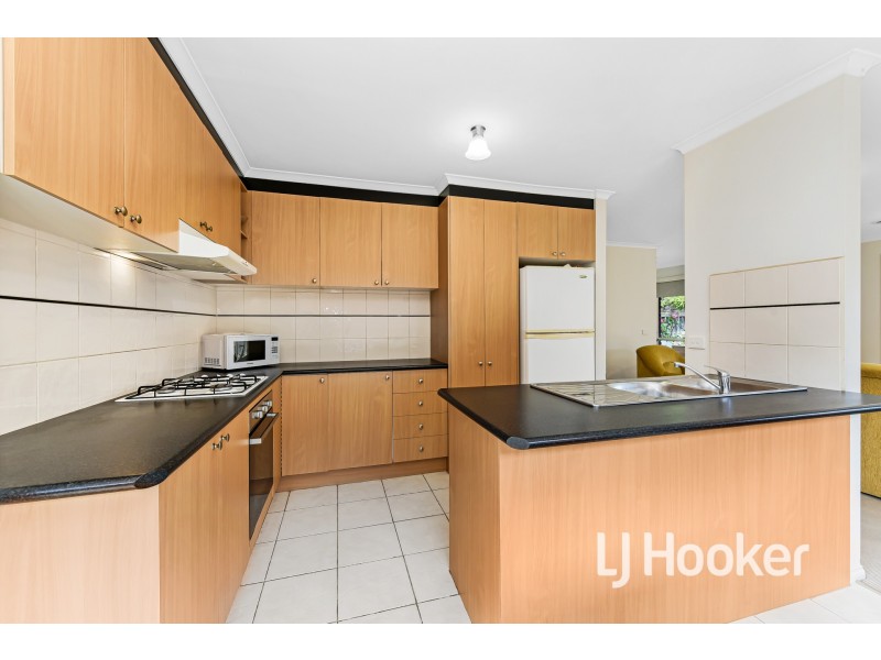 2/151 Cairns Road, Hampton Park VIC 3976