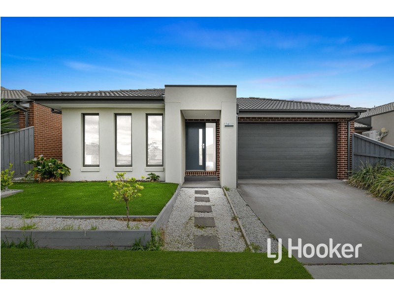 16 Kate Avenue, Hampton Park VIC 3976