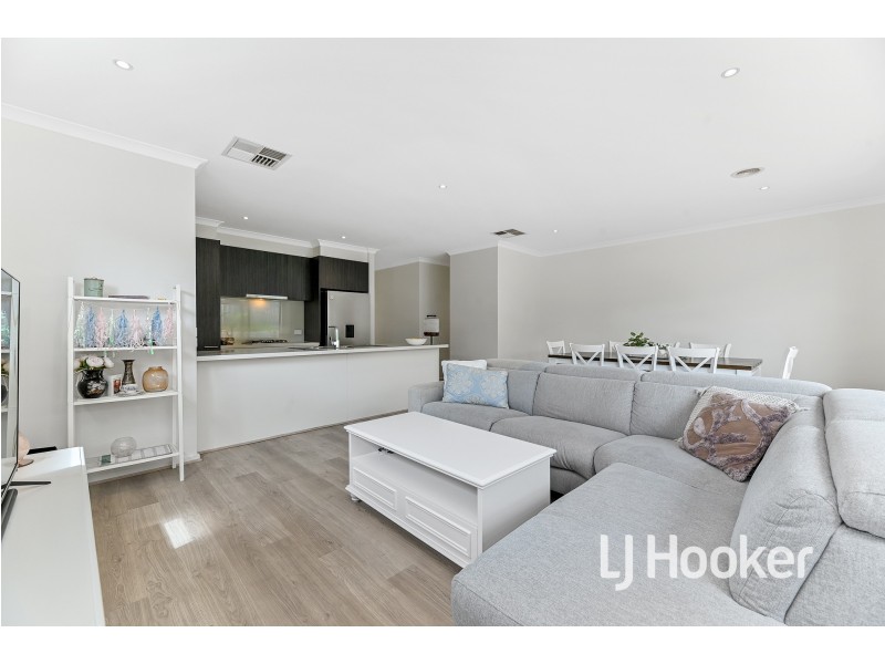 16 Kate Avenue, Hampton Park VIC 3976