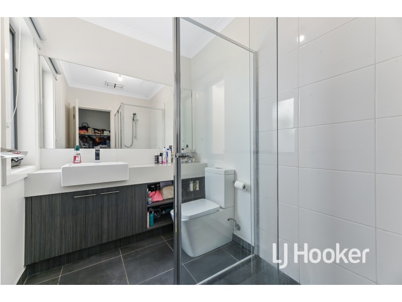 16 Kate Avenue, Hampton Park VIC 3976