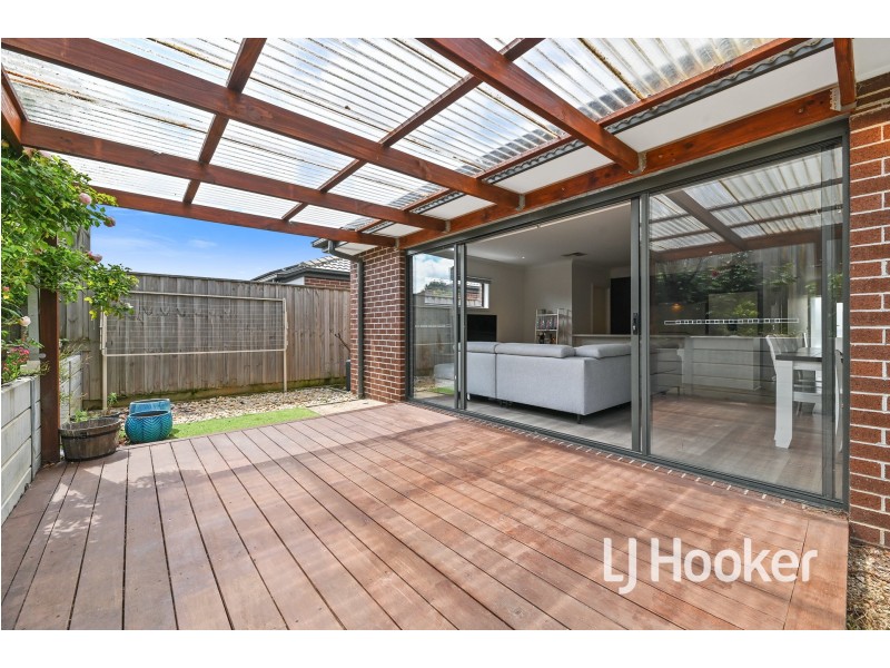 16 Kate Avenue, Hampton Park VIC 3976