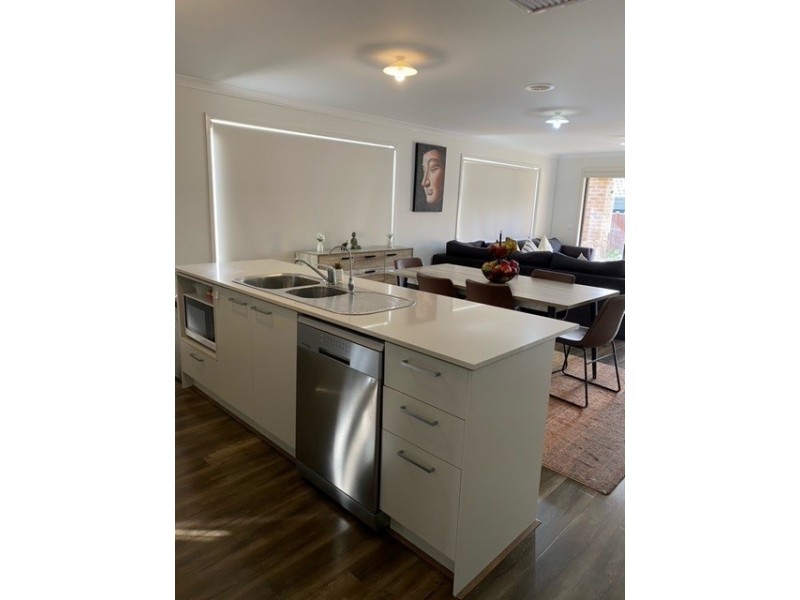 11 Cottle Drive, Clyde VIC 3978