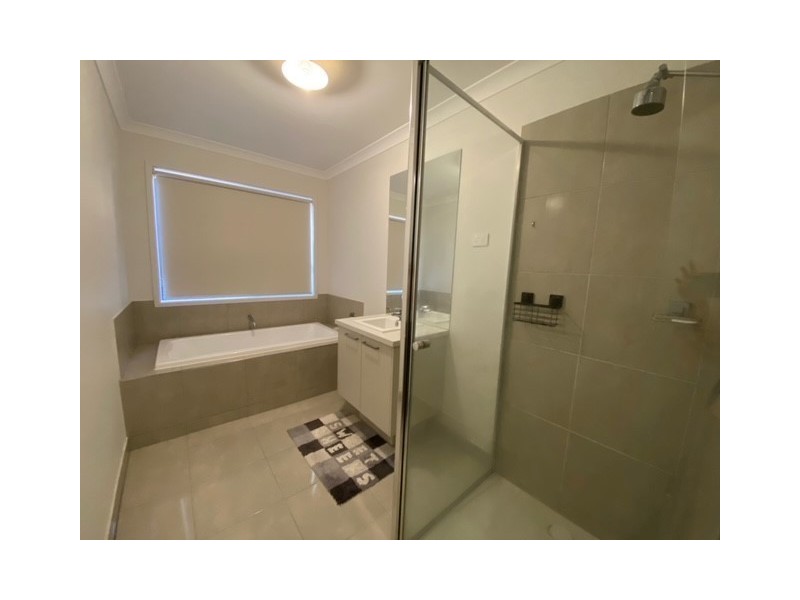 11 Cottle Drive, Clyde VIC 3978