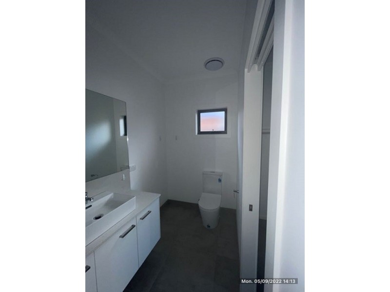 57 Pitfield Avenue, Cranbourne East VIC 3977