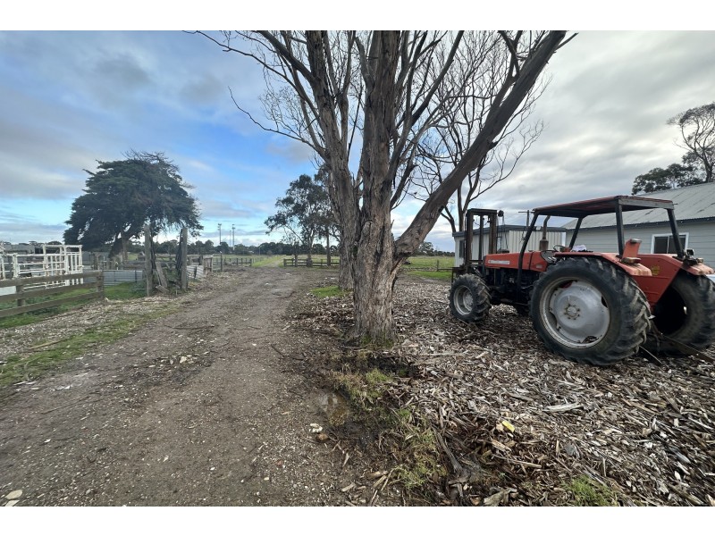 190 Main Drain Road Road, Koo Wee Rup VIC 3981