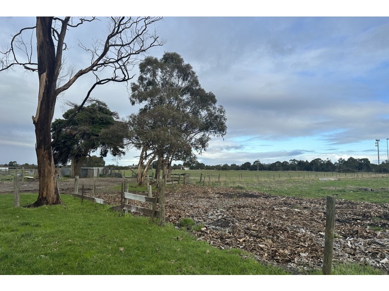 190 Main Drain Road Road, Koo Wee Rup VIC 3981