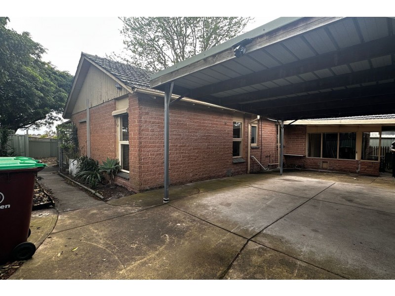 42 Pound Road, Hampton Park VIC 3976