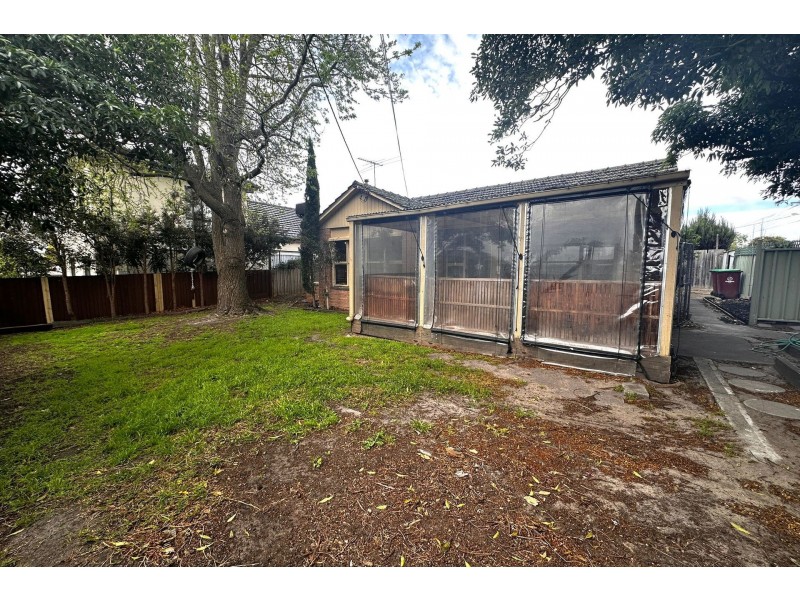 42 Pound Road, Hampton Park VIC 3976