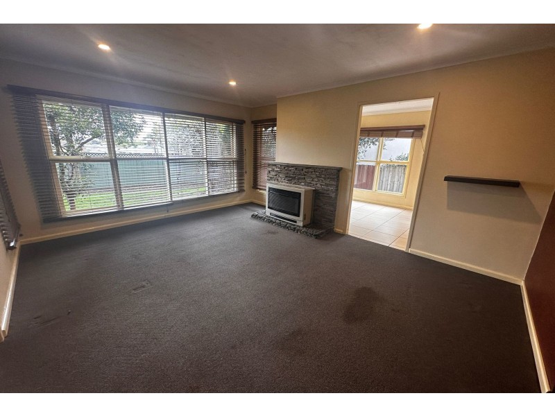 42 Pound Road, Hampton Park VIC 3976