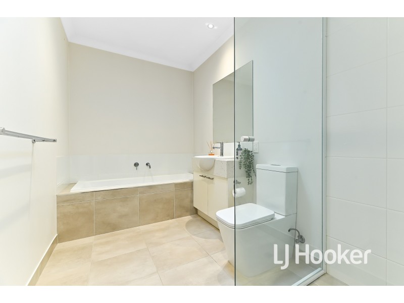 17 Kate Avenue, Hampton Park VIC 3976