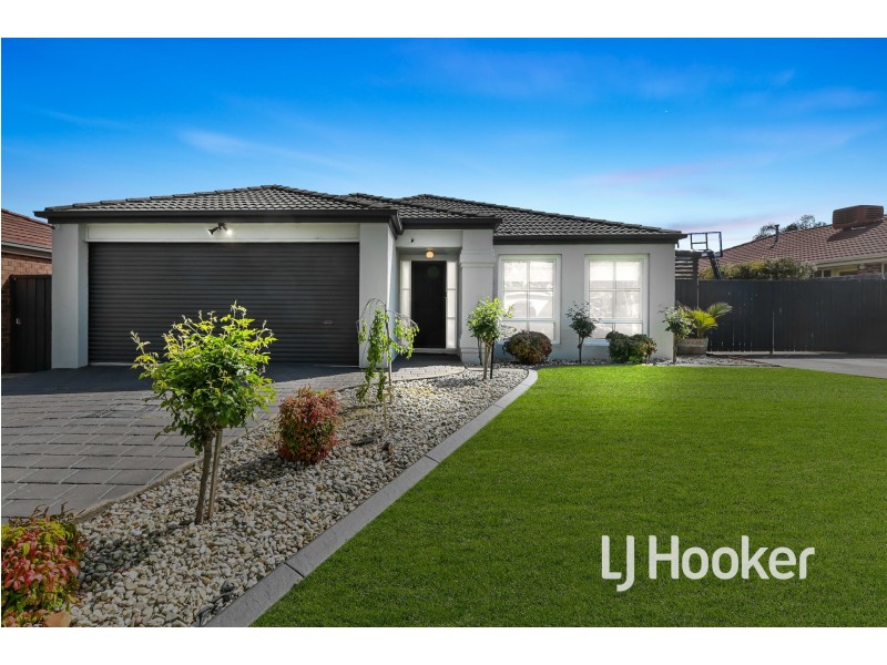8 Somerset Court, Narre Warren South VIC 3805