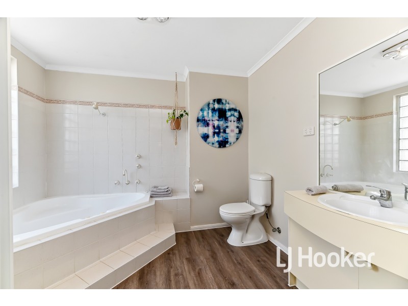 8 Somerset Court, Narre Warren South VIC 3805