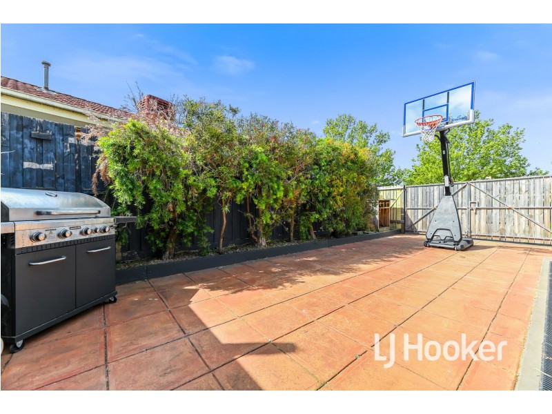 8 Somerset Court, Narre Warren South VIC 3805