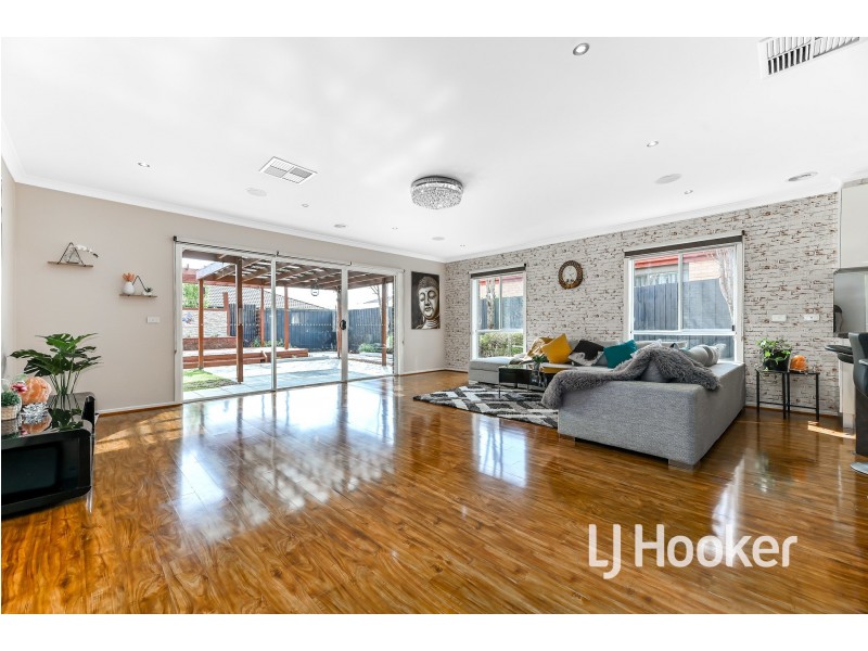 7 Aylesbury Court, Hampton Park VIC 3976