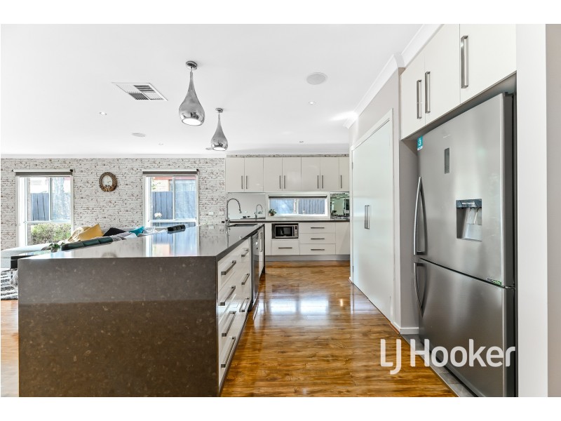 7 Aylesbury Court, Hampton Park VIC 3976