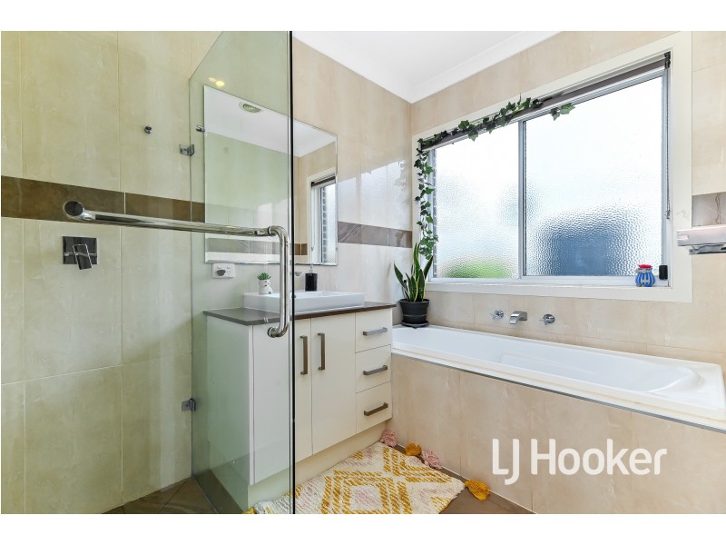 7 Aylesbury Court, Hampton Park VIC 3976